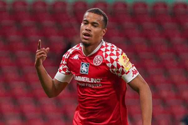 瑞典加時(shí)賽驚險勝出，伊薩克助攻夸伊森絕殺捷克進(jìn)軍附加賽決賽